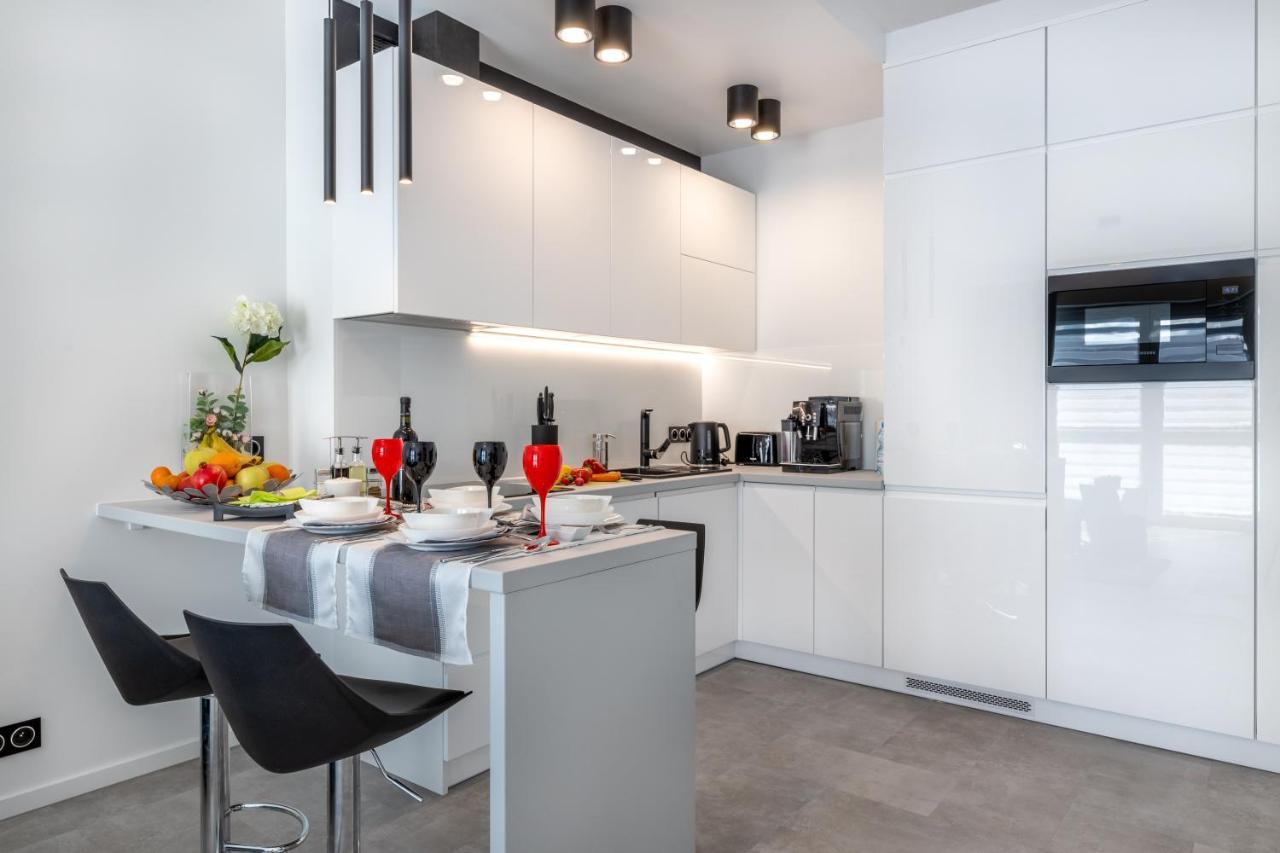 Leo Apartament Delux Ustrzyki Dolne Exterior foto