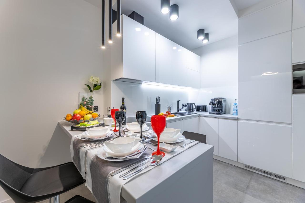 Leo Apartament Delux Ustrzyki Dolne Exterior foto