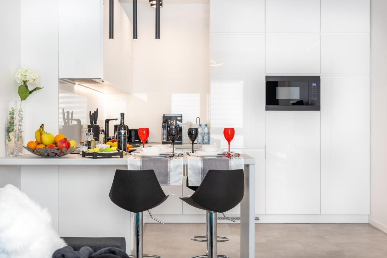 Leo Apartament Delux Ustrzyki Dolne Exterior foto