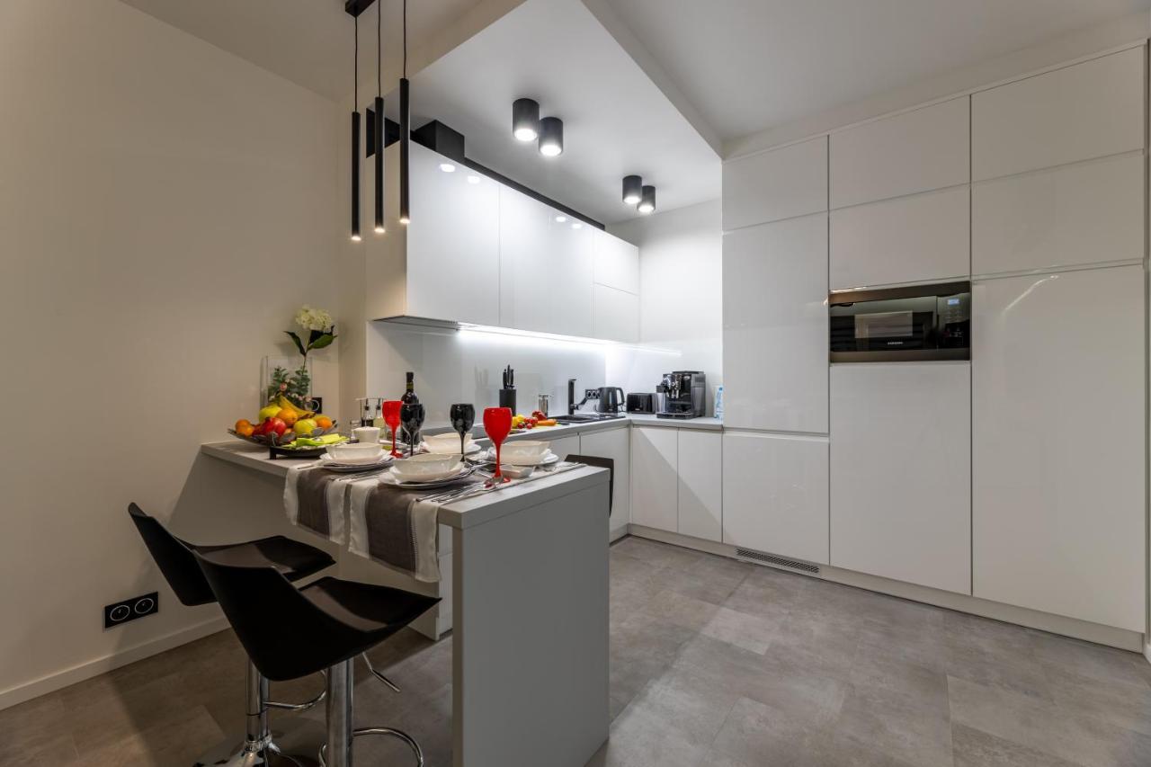 Leo Apartament Delux Ustrzyki Dolne Exterior foto